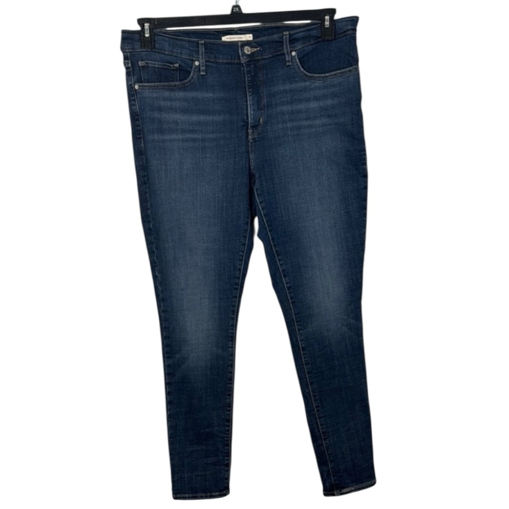 Levi's Jean‎ Blue Skinny Shaping 311 in Size 33  EUC